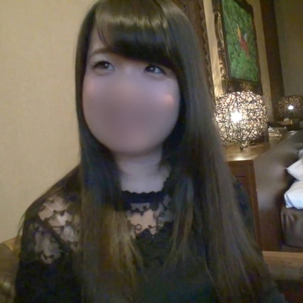 【素人】旦那とのSEXに満足していない清純人妻(23歳) 巨根ピストンでのオーガズムで、狭い膣は感動の痙攣♥