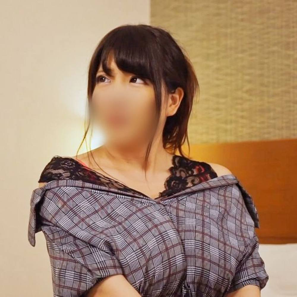 【素人】22歳ぽっちゃり爆乳の教育実習生お姉さん。おっぱいたゆんっと揺らしてイキ淫れるハメ撮りセックス。