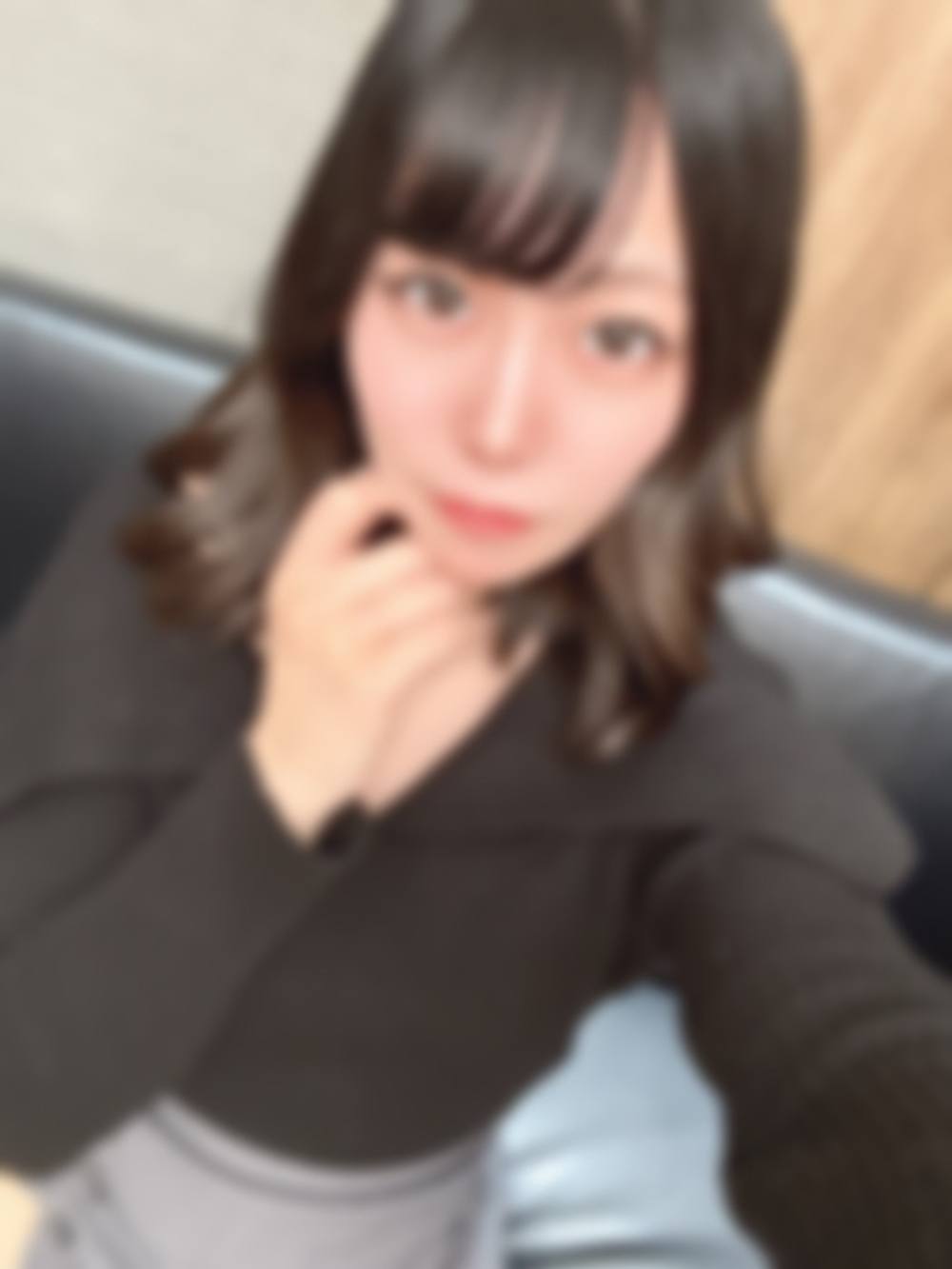 照れ屋で甘えん坊♡20.才のまいちゃん。何度も身体痙攣するほど激イキ♡本能で求め合う合計6体位の本気中 出しセックス♪