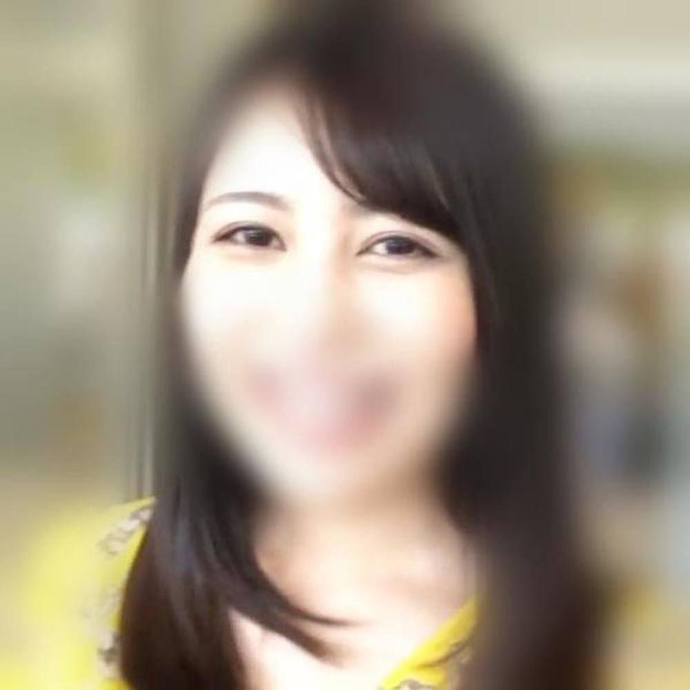 《人妻》黒髪清楚美女人妻を自宅に呼んでハメ撮りプレイ◆チ〇ポを出したら凄い喰いつき！生チ○ポで痙攣イキ！