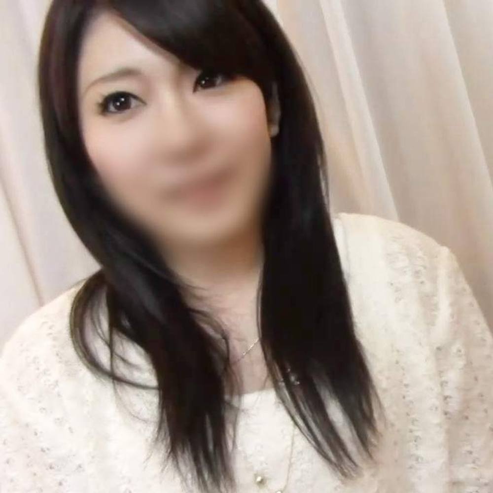 【素人】清楚。OL。28歳。スレンダー。なつきちゃん。乳首をビンビンに勃起させて巨根でイキ狂い。大量精*放出。