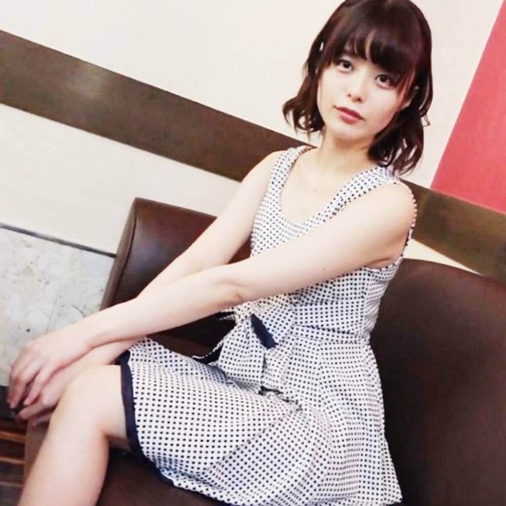 【素人】22歳アイドル級可愛さの歯科衛生士　事務所スカウト歴もある美女に中出しハメ撮り