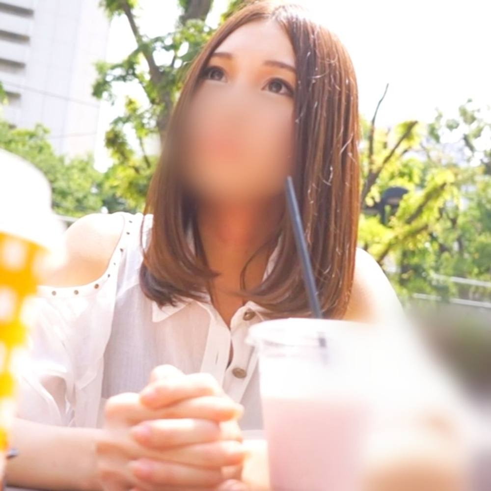 【素人】Vゾーンのマン毛が濃すぎる美顔女子あゆみちゃん(26歳) 可愛い顔していながらフェラの音がどエロいんです！