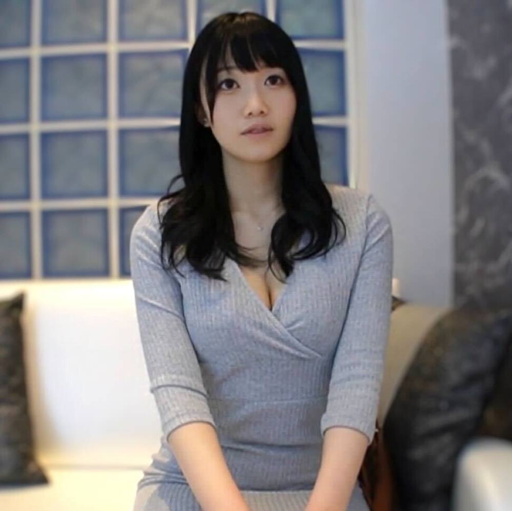 女優志望19歳 SS級ルックス専門学生が潮垂れ流して絶頂 人生初中出し