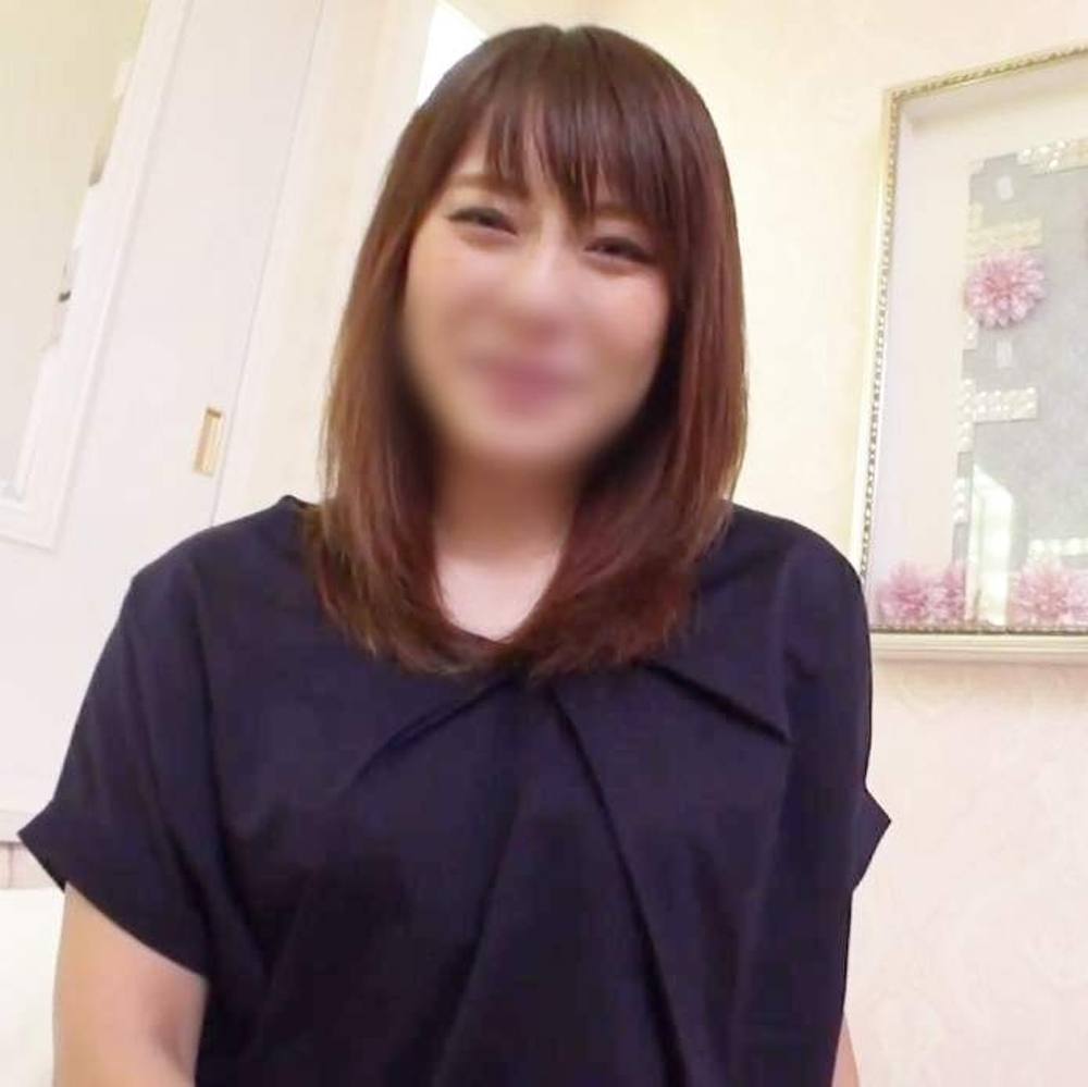 【中出し】仁王立ちフェラでタマの裏まで舐め回し！34歳の清楚熟女と濃厚ハメ撮りSEX！膣内から溢れるほどのザーメンを注ぎこまれて「気持ちよかった･･･」と満足顔！