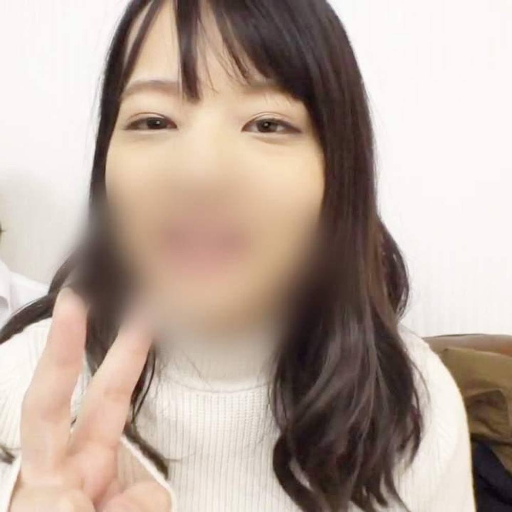 【素人】SNSで知り合った清楚。22歳。もえちゃん。嫌々受け入れるも生ハメの快感に何度も喘ぐ。パイパン素人を堪能。パイパンおま○こに中出し。