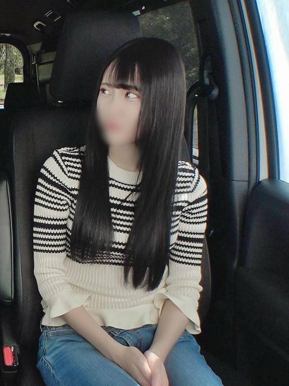 【密会車内ＳＥＸ②】色白スレンダーむっちり乳の若妻が狭い車内で密会ＳＥＸ…服の下の美肌と揉み心地の良いおっぱいに歯止めが効かず憧れの女に生中出し【個撮】