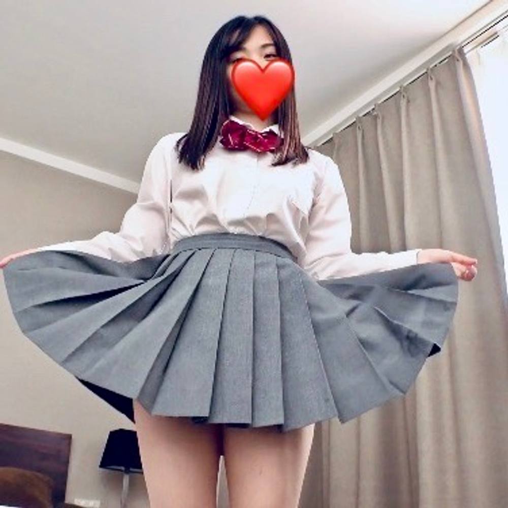 SNSで知り合った専門◯校生19歳Uちゃんと制服プレイ中出し