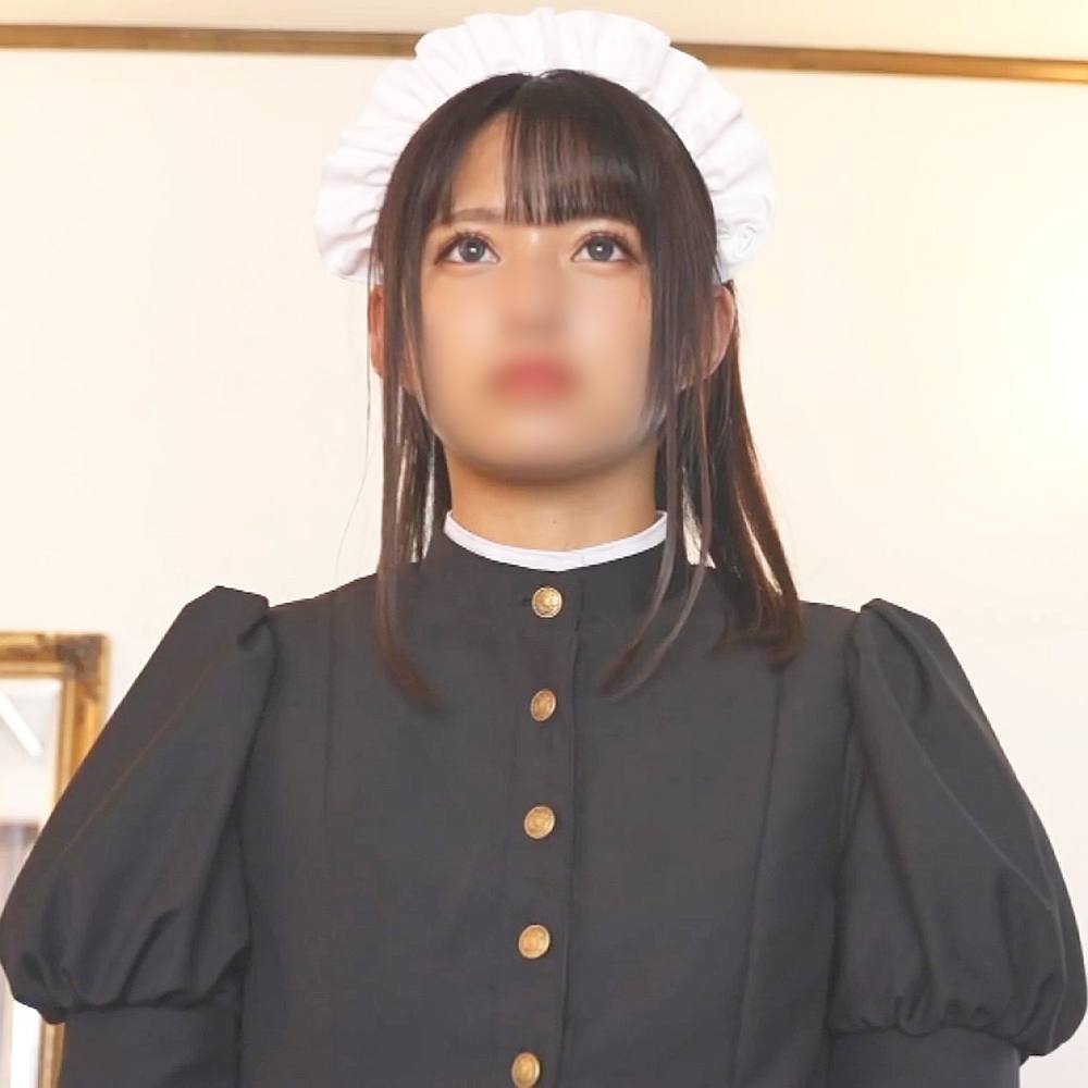 【素人】目つきが鋭く気が強そうな顔したメイドちゃん。 鏡の前でのセックスで照れて感度倍増。 狭すぎるパイパンおまんこを休む間もなく突き続けて中出し。