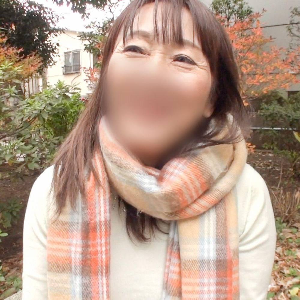 【人妻／熟女】59歳おっとり雰囲気の清楚奥さま。ぽっちゃり寸胴ボディを激ピス中出しセックス。