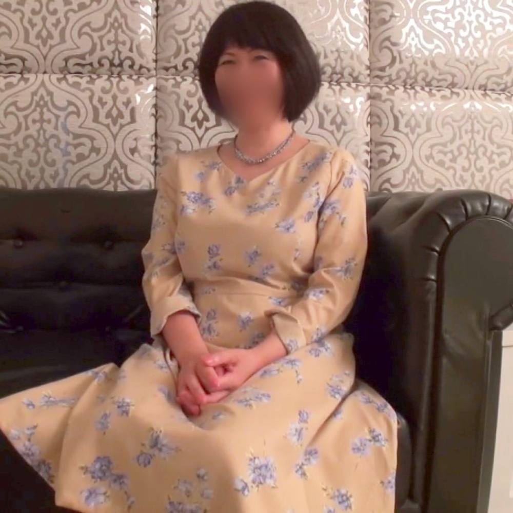 【個人撮影】パンツに乗るほど贅肉が付いた豊満熟妻(52歳) 久々のセックスで気持ちが高まり、フェラ・パイズリで挿入懇願。