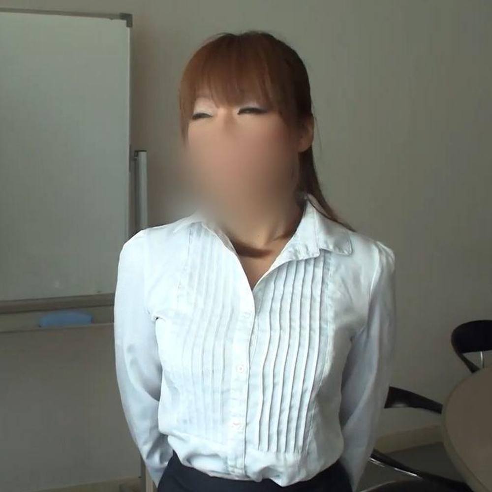 【個撮】ムチ感ボディの巨乳美人不動産OL。淫乱マンコを責めまくると大量****しちゃってます。