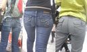 Beautiful young moms who forcibly push their big asses into tight low-rise jeans ...