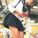 【●K Panchira】Carefully selected beautiful legs beautiful butt