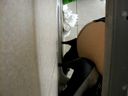 【女子トイレ】韓国某デパートの個室で隣を撮りました。お嬢様達の和式編23