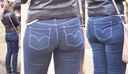 The half-beautiful older sister looks soft and makes her jeans stretch out with a big ass that is not a ton! !!