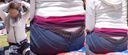 The sporty and healthy plump wife will let you peek at the pink girdle shorts from the waist! !!
