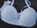 [Mischief] My friend with a neat and clean atmosphere was a white bra with a sense of life as it looked ...