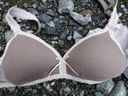 [Mischief] A cute brown bra that the cute wife at the part-time job wore during the part time ...