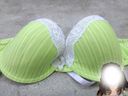 [Mischief] The yellow-green bra that my friend's beautiful mother wore while traveling ...