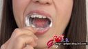 Beautiful mature woman Ryoko Asamiya's dental care (tooth brushing tongue brushing dental floss)