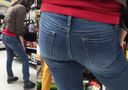 【Jeans】Beautiful big ass hip line stretched by a healthy wife