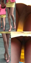 ■ HD video Pantyhose / T-back panchira! Miniskirt / Pin heel beautiful legs