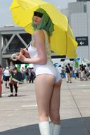 A cosplayer who is too erotic to be exposed