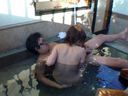 A masturbation man broke into the mixed bathing hot spring where the beautiful woman was in ...! !!