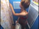 【**】海水浴場シャワー室でヌレヌレのGALたちの裸体を隠し撮り！