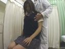 [**] 一個喜歡揉搓和玩弄**美麗乳房的淫穢醫生......這是納尼檢查嗎？