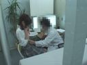 【**】Lust for pink bra!? Dr. Weisetsu injected his dick into ** in the name of treatment ...