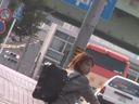 【**】This is a full shot of the lower half of the body of a Naniwa school girl while commuting to school!