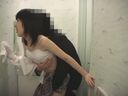 【**】I just want to you! I want to you right now! I couldn't stand it and took a demented shot of an estrus couple who in the school toilet ~!