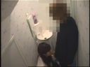 【**】Intense shooting of a couple having sex in the school toilet!