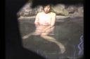 [범례] [**] 노천탕! (4)욕조에서 몸을 시고하면서 조용히 경련 절정을 맞이하는 미녀의 특집 www