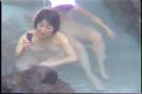 【**】 【Bath】Camera shooting of each other in the open-air bath, without realizing that I am ** ...