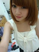 【Selfie】Selfie moving image of a cute older sister with outstanding style.