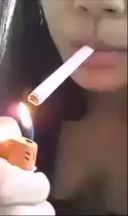 [스마트폰 셀카] 담배를 피우면서 젖꼭지를 클리핑하고 자위를 드러내는 딸이 ❤ 너무 에로