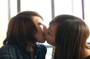 Beginner lesbian kiss