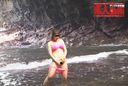 [0195] Underwater masturbation of an exhibitionist demon wife who descended on the scorching beach in midsummer! !! Two vaginal shots to comfort the burning body