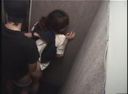 Surveillance camera footage of elevator serial obscenity incident (2) The victim seems to be an office lady