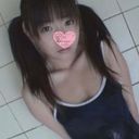 19歳！上京したてのＪＤ1年生を風呂場で飼育、スク水フェラペット！完全顔出し【個人撮影】