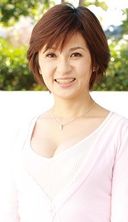 人妻61 水島玲子43歳 音楽フェスは女の媚ヤク!?フェスでナンパしたアラフォー主婦との熱烈３P中出し出し交尾！