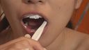 【Selfie】20 years old, college student, brushing teeth [Uncut]