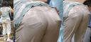 튀어나온 예쁜 큰 엉덩이에 레이스 테두리의 팬티 라인을 엄마가 분명히 꺼낸다! !
