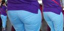 Mom clearly brings out the line of the panties that have been eaten into the pants beautiful big ass stretched on the bun! !!