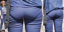 The wife clearly highlights the line of the panties that have eaten into the beautiful buttocks of the pants! !!