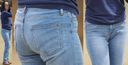 The wife eats the jeans both back and front and firmly charms the embarrassing line! !!
