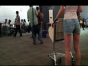 城市拍攝美女055“透明胸罩和牛仔熱褲，修長與大”
